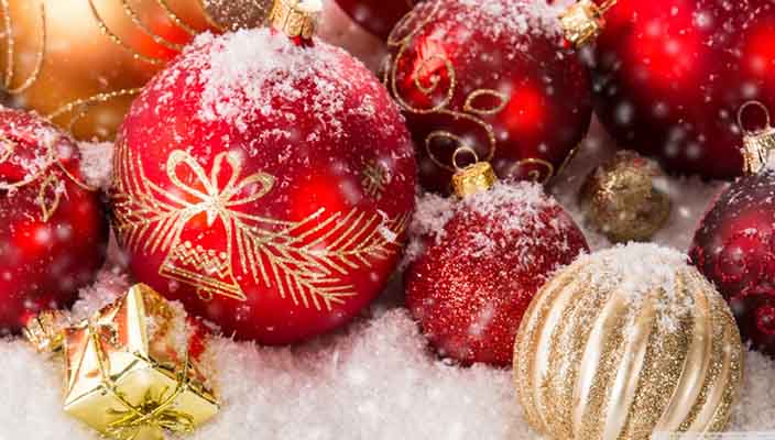 Rubato albero di natale a napoli